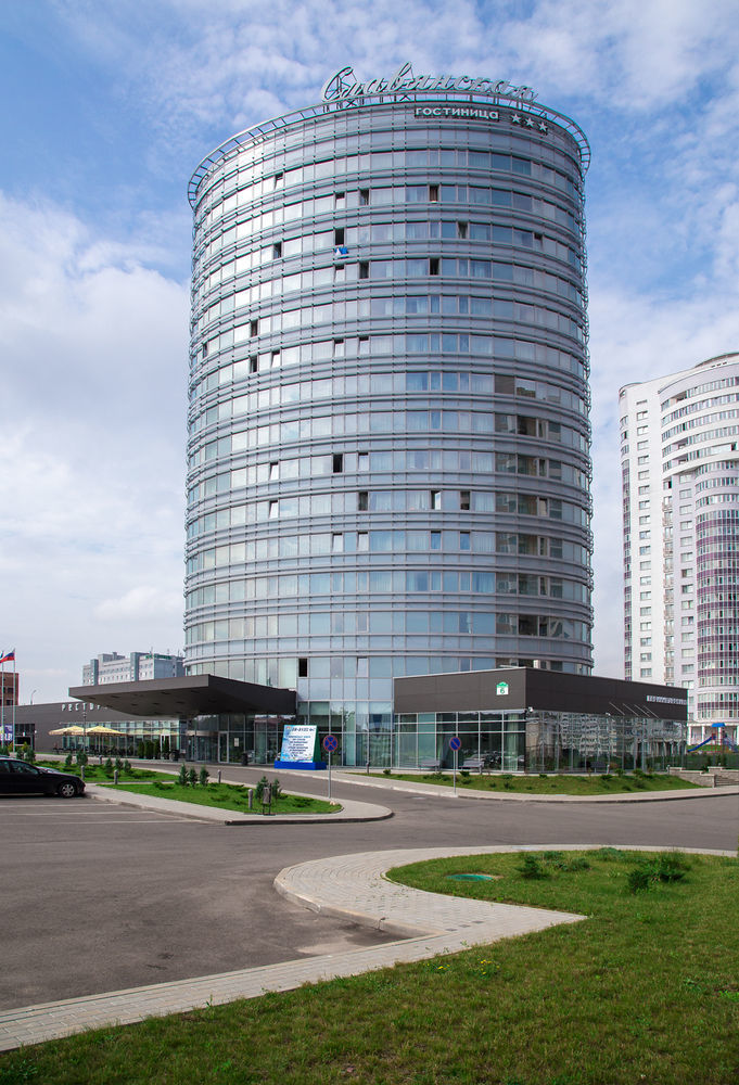 Slavyanskaya Hotel Minsk Exterior foto