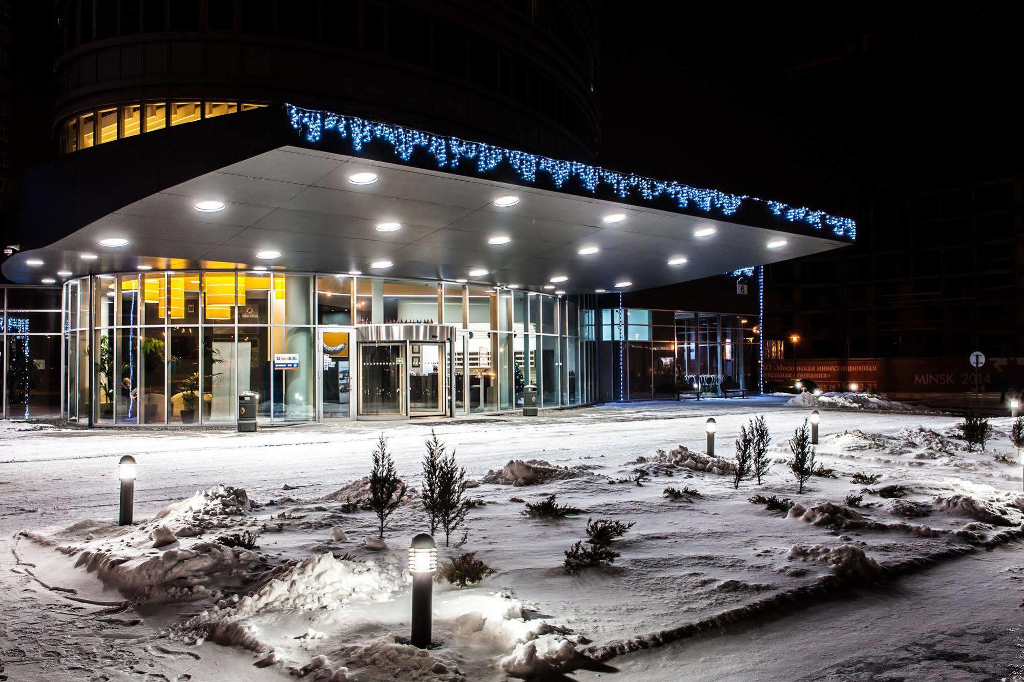 Slavyanskaya Hotel Minsk Exterior foto